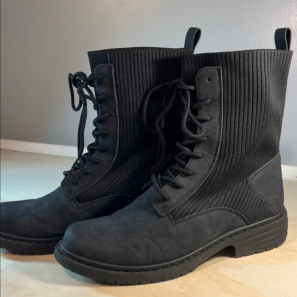 Wanted Black Ribbed Lace-Up Motto Boots Sz 10